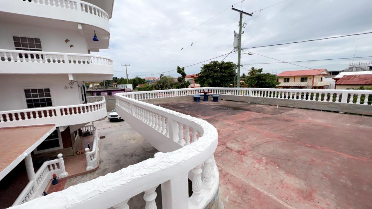 Las Palmas Hotel Corozal Eksteriør billede